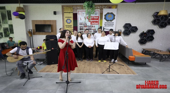 Engelli Kursiyerler Eserlerini Sergiledi