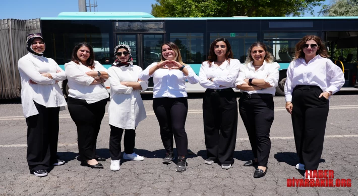 Kadınlar Toplu Ulaşımda Direksiyona Geçti