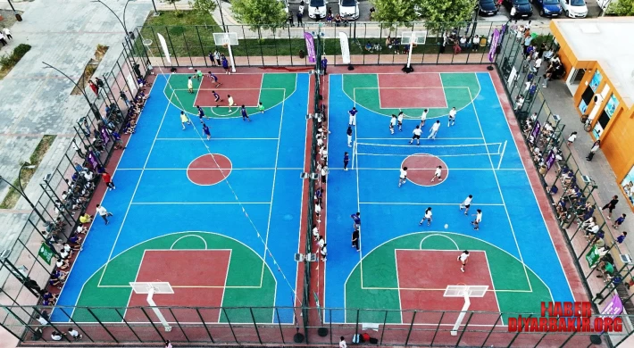 Binlerce Çocuğu Sporla Buluştudu