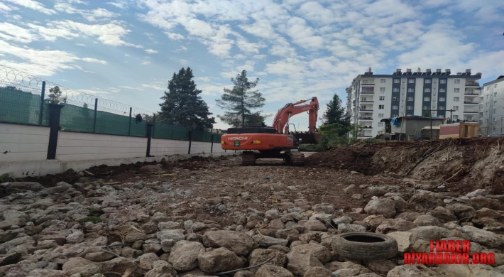 Yeni Yol Açma Çalışmaları Devam Ediyor