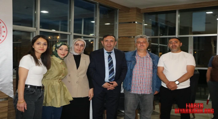 Diyarbakır Aile Ve Sosyal Hizmetler İl Müdürlüğü’nde Duygu Dolu Veda Ve Vefa Programı