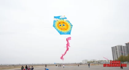 Peyas’ta Çocuklar Gökyüzünü Renklendirdi